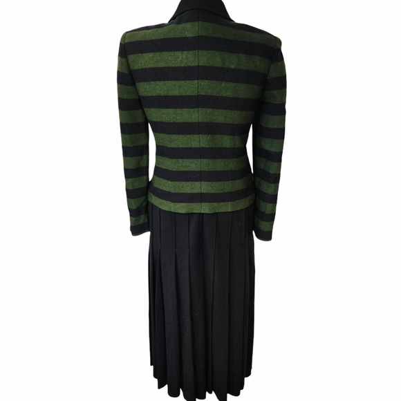 EUC CHANEL 3 Piece Co-Ord Set Green & Black Striped Blazer, Pleated Skirt & Top - Picture 6 of 14